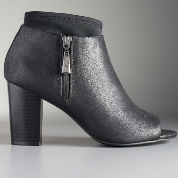 Simply Vera‎ Vera Wang Melbourne Peep Toe Booties - Picture 1 of 8
